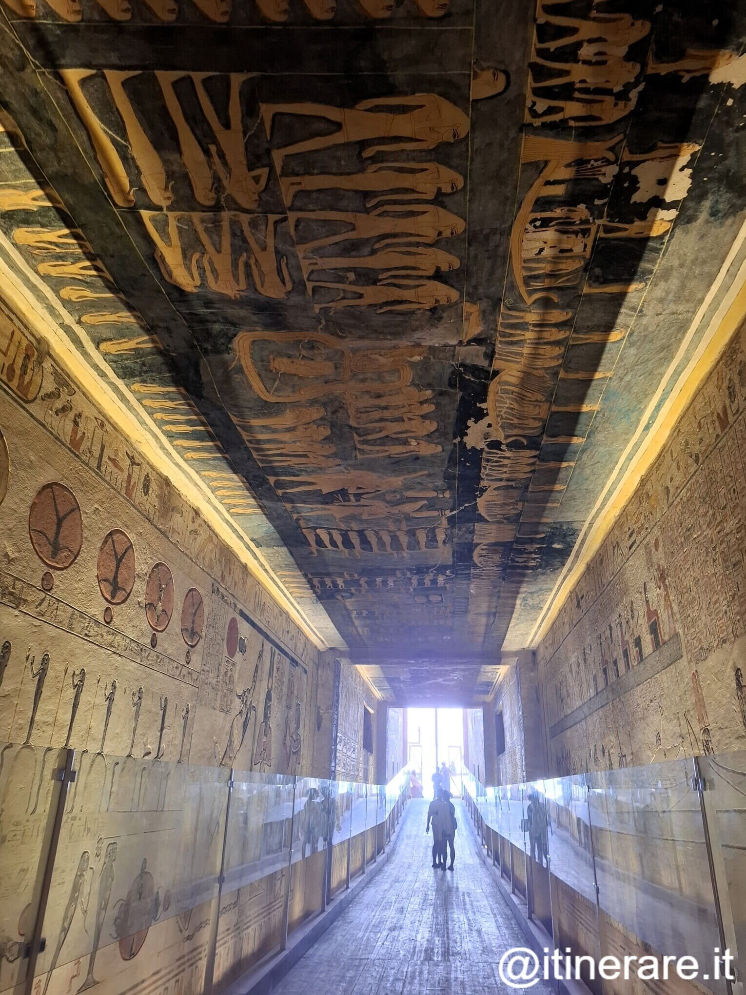 tombe-valle-re-3.jpeg tombe-valle-re-3.jpeg