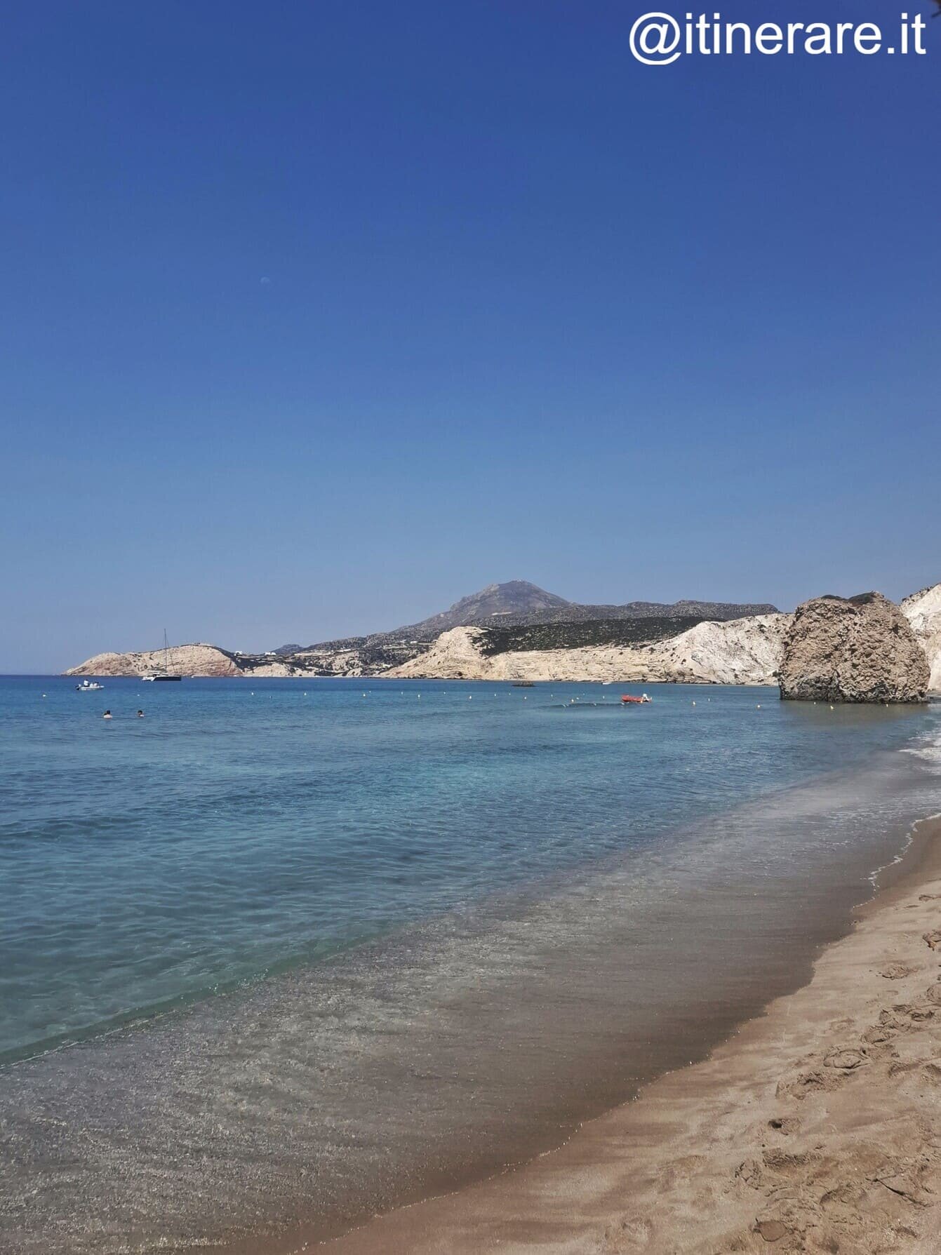 milos_giovedì_vistaroccia_firiplaka.jpeg milos_giovedì_vistaroccia_firiplaka.jpeg