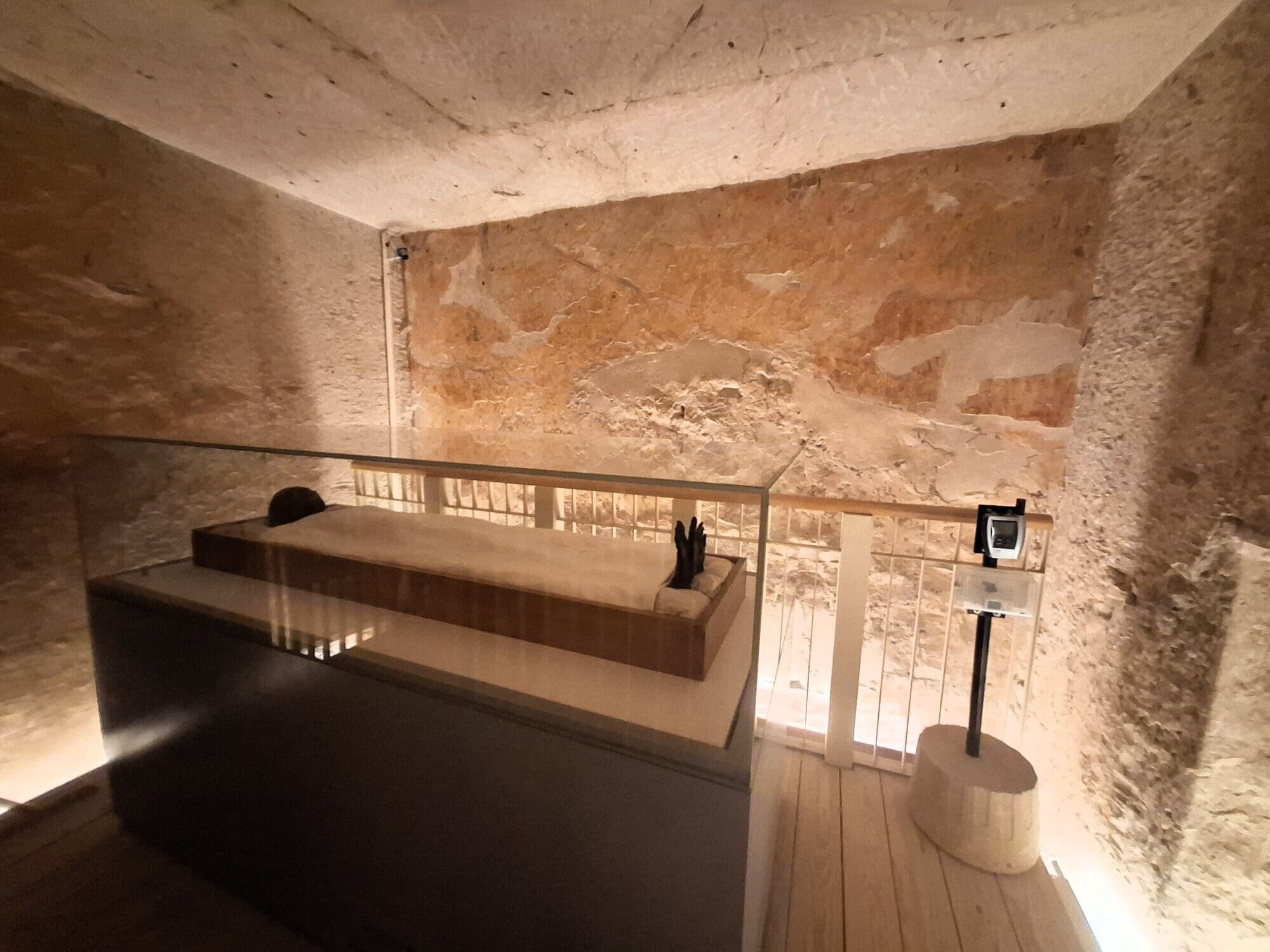 tomba-tutankamun.jpeg tomba-tutankamun.jpeg