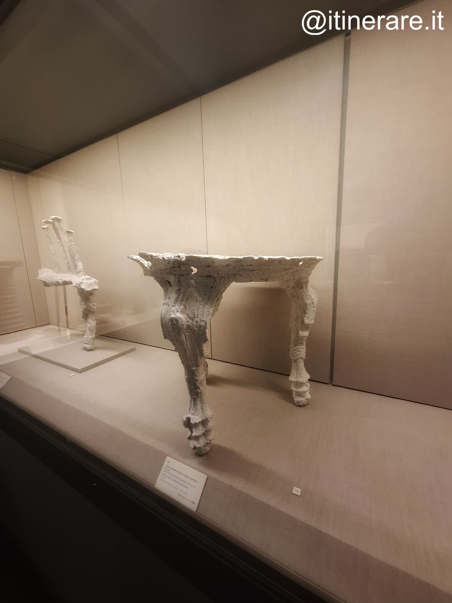 santorini_domenica_museofirapreistorica_calcotavolo_fira.jpeg santorini_domenica_museofirapreistorica_calcotavolo_fira.jpeg