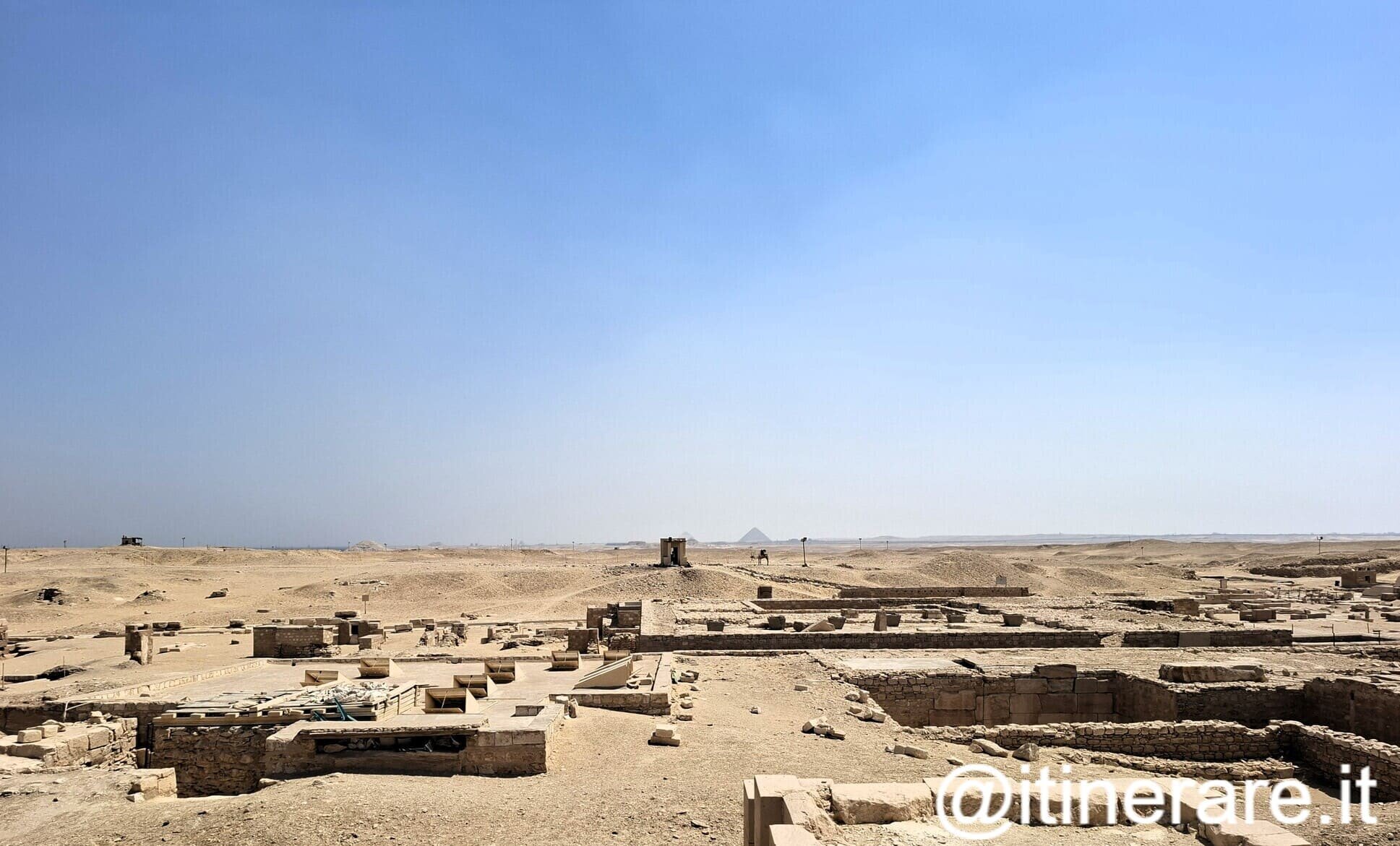 panorama-da-saqquara.jpeg panorama-da-saqquara.jpeg