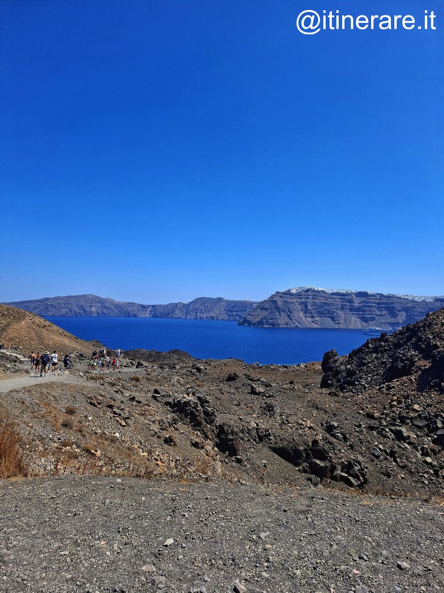 santorini_domenica_cratere2_neakameni.jpeg santorini_domenica_cratere2_neakameni.jpeg