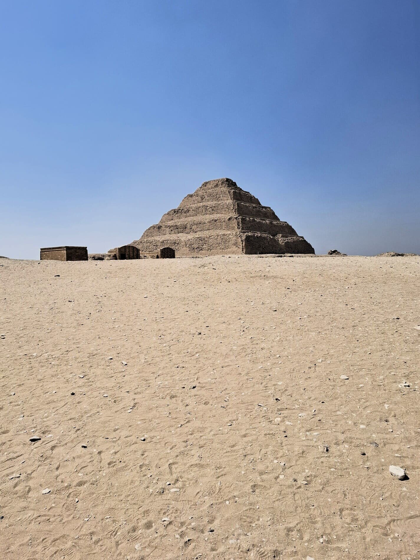 saquara-piramide-gradoni---copia.jpeg saquara-piramide-gradoni---copia.jpeg