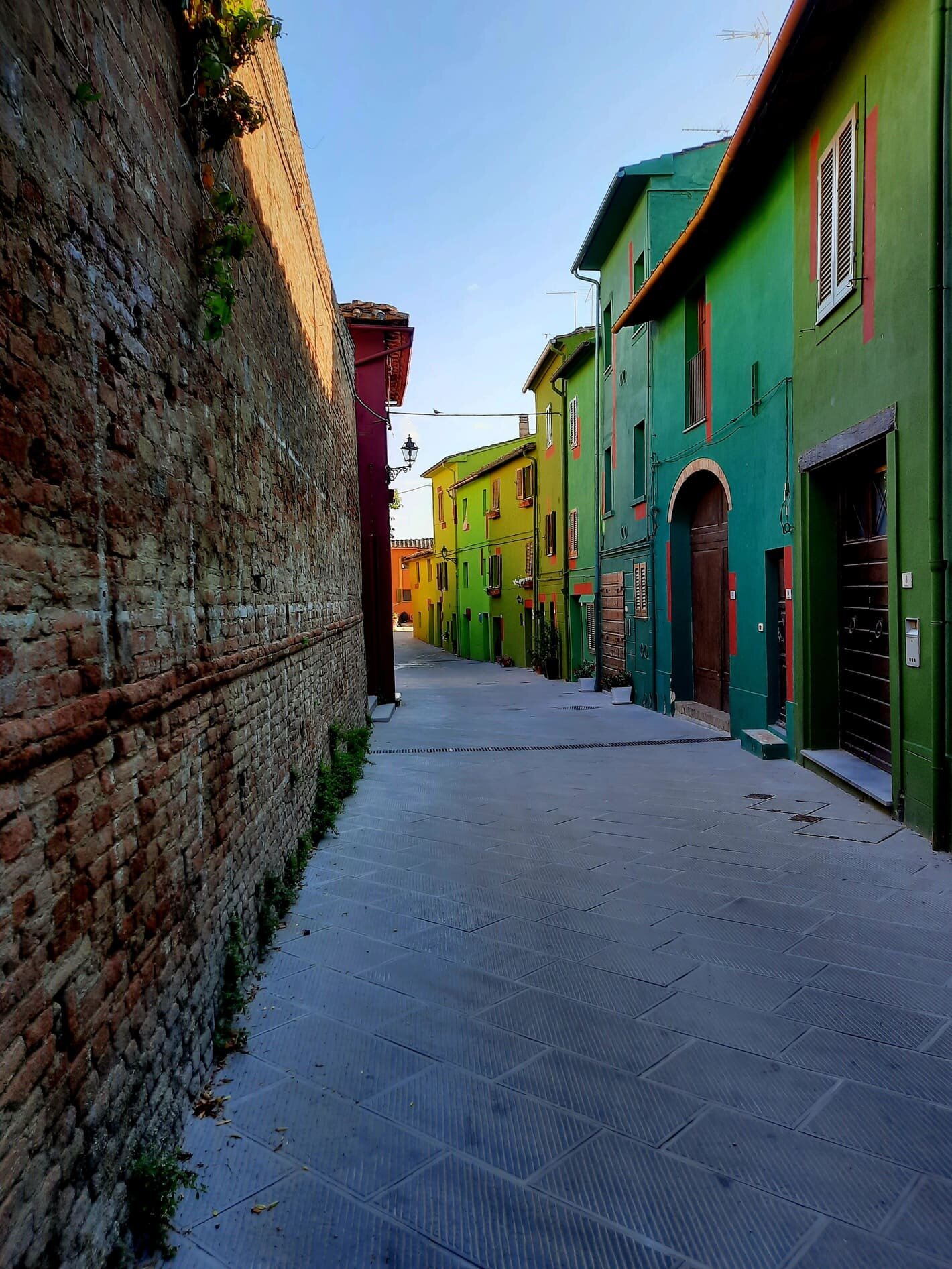 Viaggio on the road in Toscana da Pisa all’Abetone attraversando borghi e colline dell'Alta Valdera