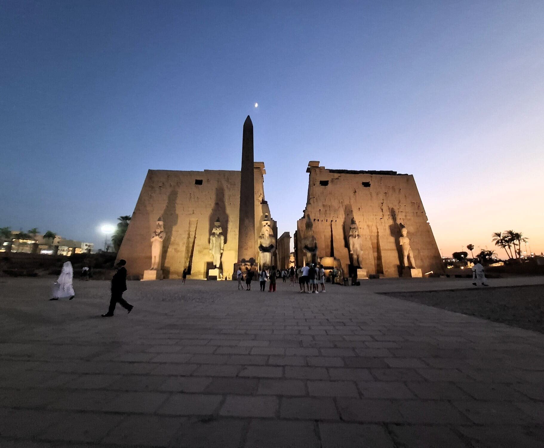 luxor-notte---copia.jpeg luxor-notte---copia.jpeg