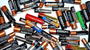 Batterie, pile, batterie bottone