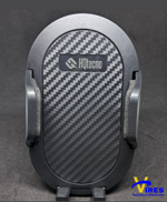 supporto-auto-per-smartphone-con-accessori