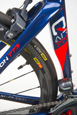 corsa-q-air-773-carbon
