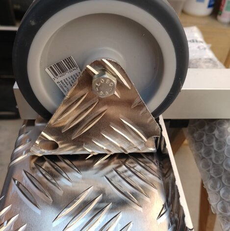 Dispositivo solleva merci Dispositivo solleva merci