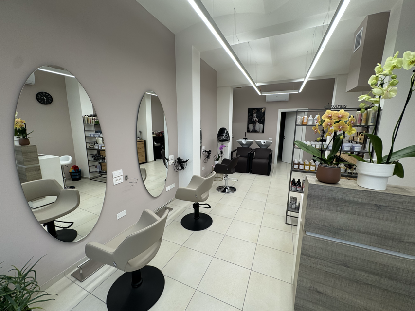 dettagli-arredo-salone-parrucchiere-carpi-modena