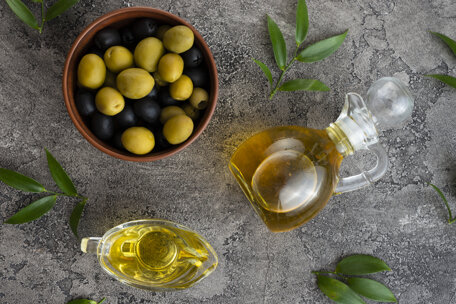 black-green-olives-bowl.jpeg