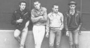 rough%20con%20amici_1981_foto%20di%20guido%20m_italian%20skinheads.jpeg