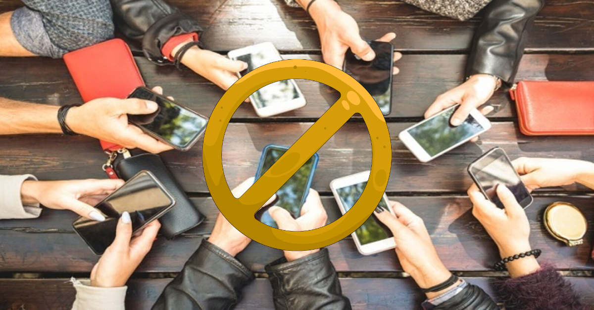 Danimarca, stretta sui social: vietati ai minori di 15 anni