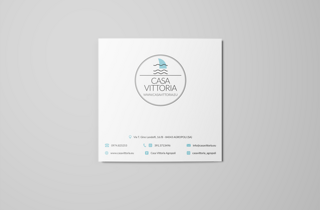 casa%20vittoria%20mockup%20-%20depliant%20con%20cartina%201