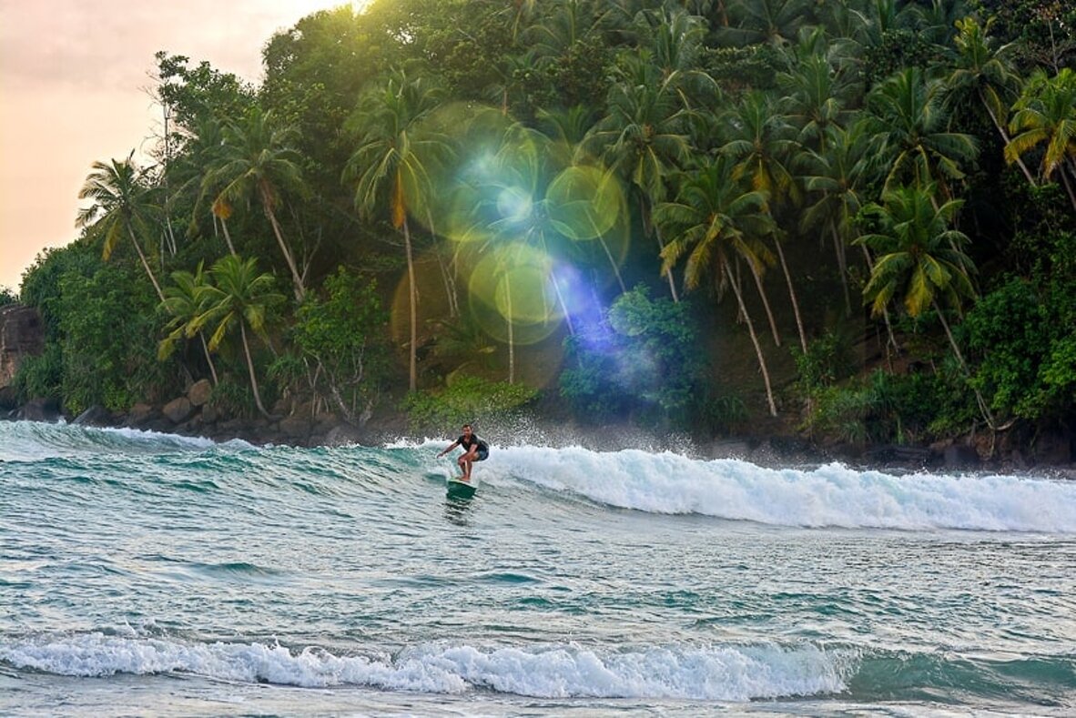 surfing-sri-lanka-mirissa.jpeg