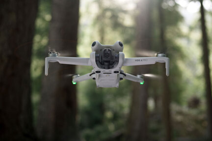 dji-mini-4-pro-imaging-drone-2-3923512213.jpeg