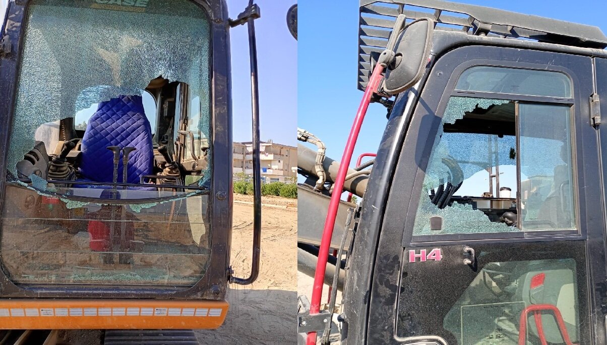 RAID NELLA NOTTE A SCHIAVONEA, DEVASTATO IL CANTIERE DEL LUNGOMARE: DISTRUTTI TUTTI I MEZZI RAID NELLA NOTTE A SCHIAVONEA, DEVASTATO IL CANTIERE DEL LUNGOMARE: DISTRUTTI TUTTI I MEZZI