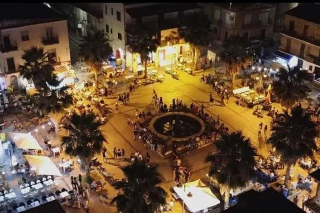 piazza_schiavonea.jpeg piazza_schiavonea.jpeg