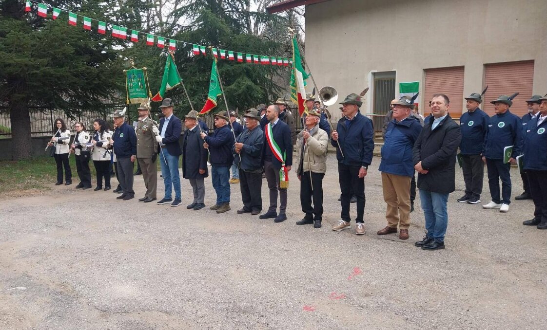 CAMIGLIATELLO ABBRACCIA LE 