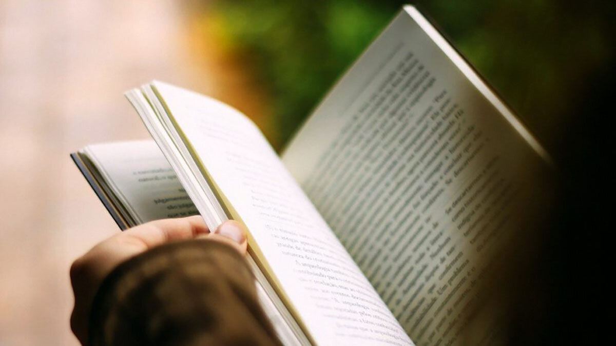 A VACCARIZZO LA PRESENTAZIONE DEL LIBRO IL GHIEGGHIO E IL LUPO, ROMANZO DI SALVATORE FRANCO