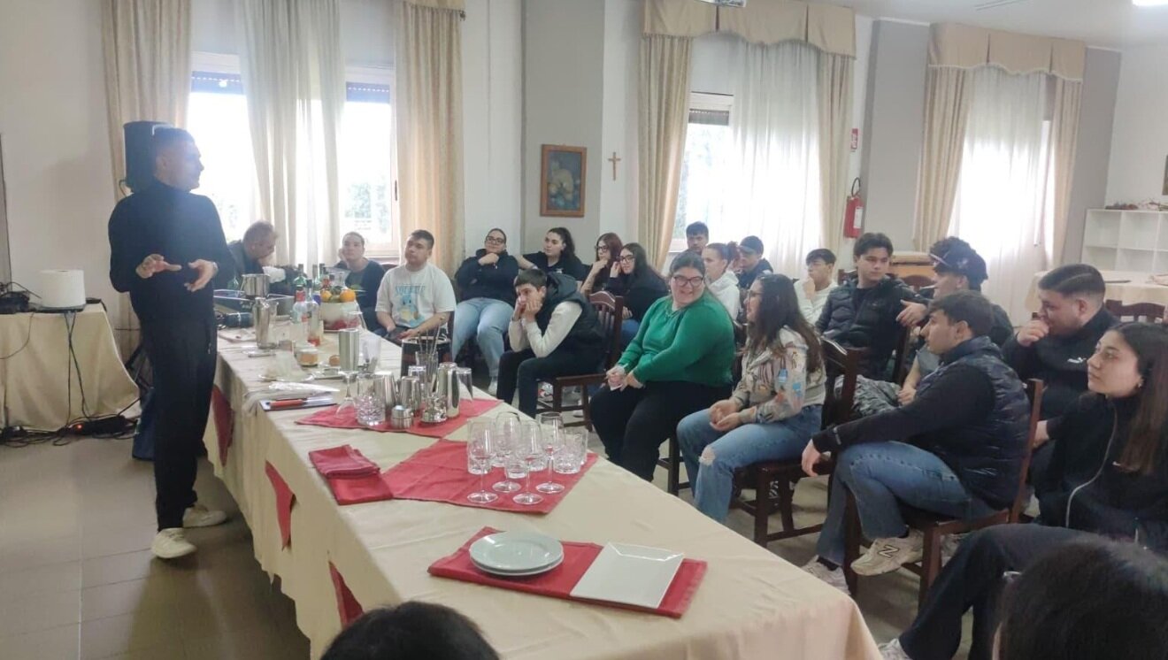 AL MAJORANA SI CONTINUA A SPERIMENTARE CON MIXOLOGY MOLECOLARE E CARVING