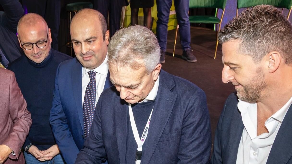 IN CALABRIA POTREBBE SVOLGERSI LA PRIMA CONVENTION NAZIONALE DELLE CITTÀ DELL'OLIO IN CALABRIA POTREBBE SVOLGERSI LA PRIMA CONVENTION NAZIONALE DELLE CITTÀ DELL'OLIO