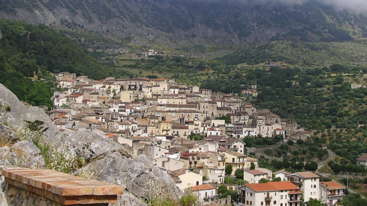 AD APRILE LA PRESENTAZIONE DEL SAGGIO “CIVITA: UN BORGO CHE ATTIRA E CHE ACCOGLIE, SCOPRIAMO PERCHÉ” AD APRILE LA PRESENTAZIONE DEL SAGGIO “CIVITA: UN BORGO CHE ATTIRA E CHE ACCOGLIE, SCOPRIAMO PERCHÉ”