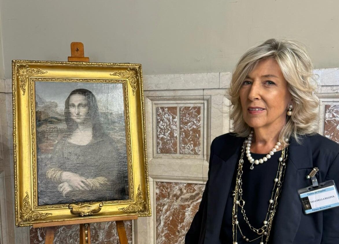 CAMERA DEI DEPUTATI HA INSIGNITO PINA AMARELLI DEL RICONOSCIMENTO ECCELLENZA PROFESSIONALE