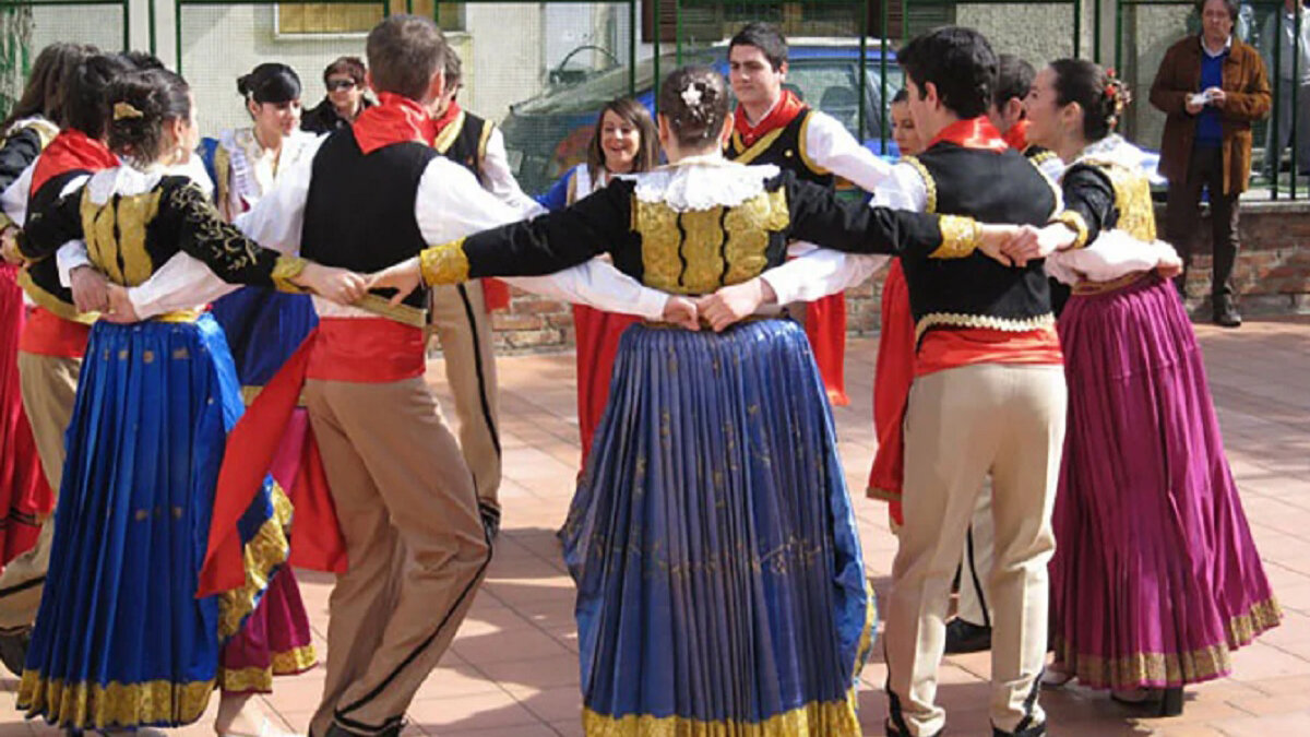 FRASCINETO CELEBRA LA TRADIZIONE ARB&Euml;RESHE: TORNANO LE VALLJE TRA STORIA, IDENTIT&Agrave; E MEMORIA COLLETTIVA