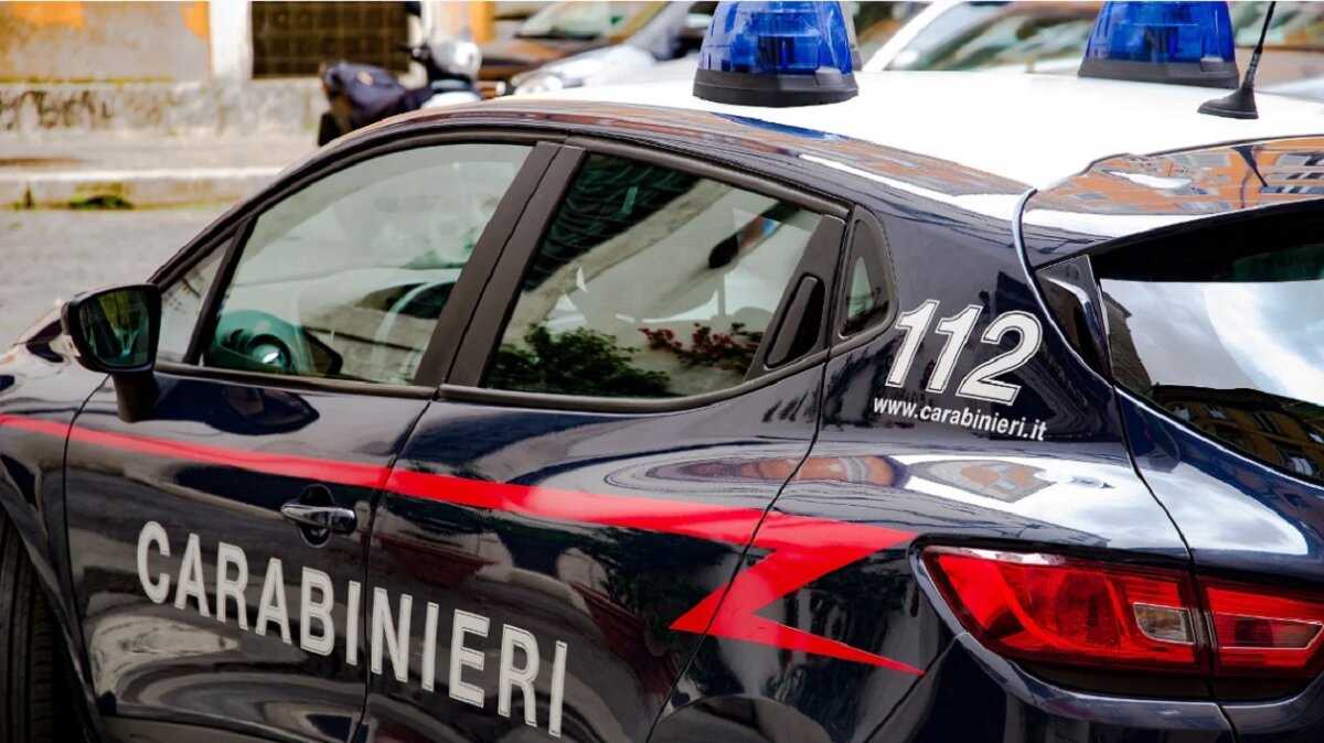 VOLANTI A SIRENE SPIEGATE DA ROSSANO CENTRO ALLO SCALO: SI IPOTIZZA UN ARRESTO