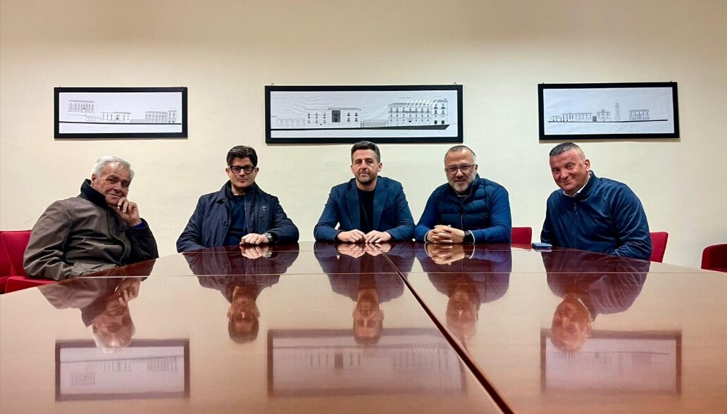 SILA-MARE E STATALE 106: I SINDACI FANNO SQUADRA E CHIEDONO RISPOSTE PER IL FUTURO DEL TERRITORIO