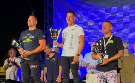 MOTONAUTICA, PARRILLA VINCE A BRINDISI NELL'ENDURANCE: TRIONFO NEL WEEKEND DEL MONDIALE F2
