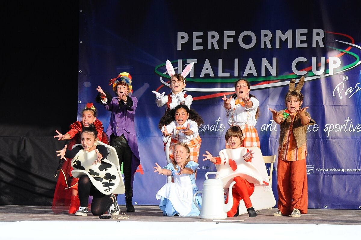 TALENTO, PASSIONE E SPETTACOLO: A CORIGLIANO-ROSSANO LA FASE REGIONALE DEL CAMPIONATO NAZIONALE DI ARTI SCENICHE E PERFORMATIVE TALENTO, PASSIONE E SPETTACOLO: A CORIGLIANO-ROSSANO LA FASE REGIONALE DEL CAMPIONATO NAZIONALE DI ARTI SCENICHE E PERFORMATIVE