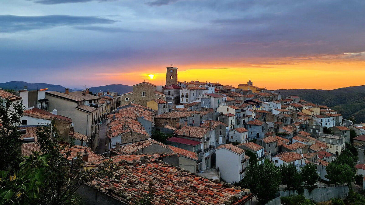 FESTA DE L'UNITÀ A BOCCHIGLIERO: DUE GIORNI DI CONFRONTO, MEMORIA E MUSICA