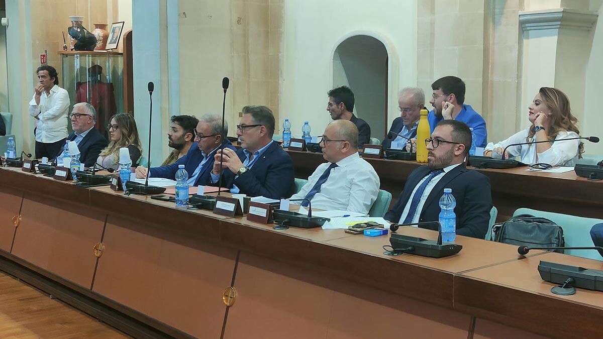 SICUREZZA A CO-RO, LA MAGGIORANZA: &ldquo;SERVONO UOMINI, NON MOZIONI E PROPAGANDA&rdquo;