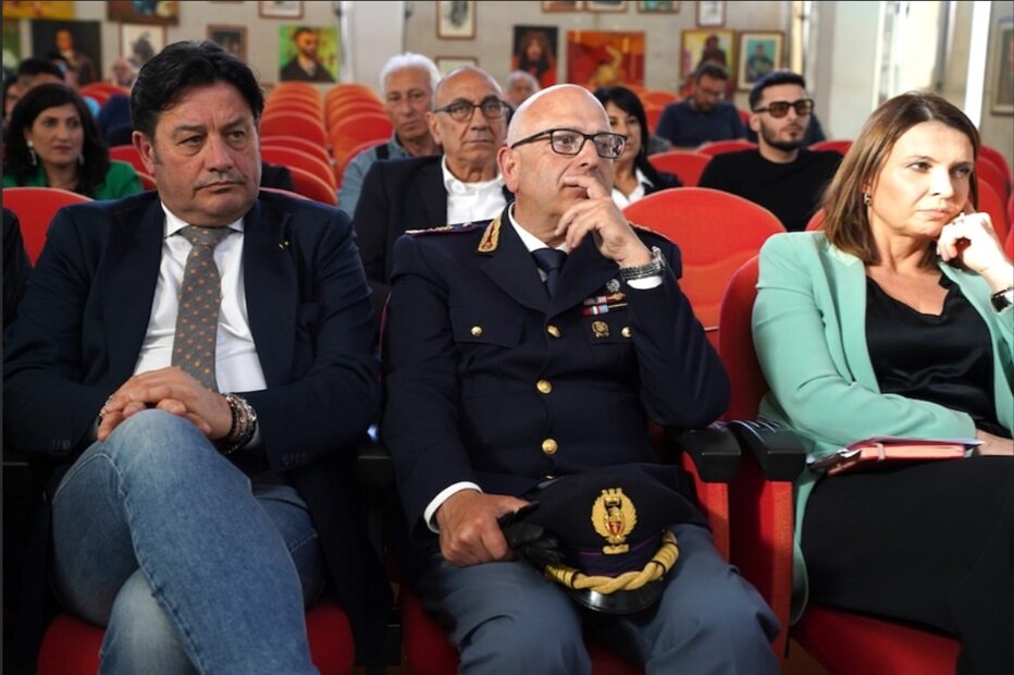 VOTO DI SCAMBIO, RAPANI RILANCIA: «CHI LO DENUNCIA VIENE QUERELATO» VOTO DI SCAMBIO, RAPANI RILANCIA: «CHI LO DENUNCIA VIENE QUERELATO»