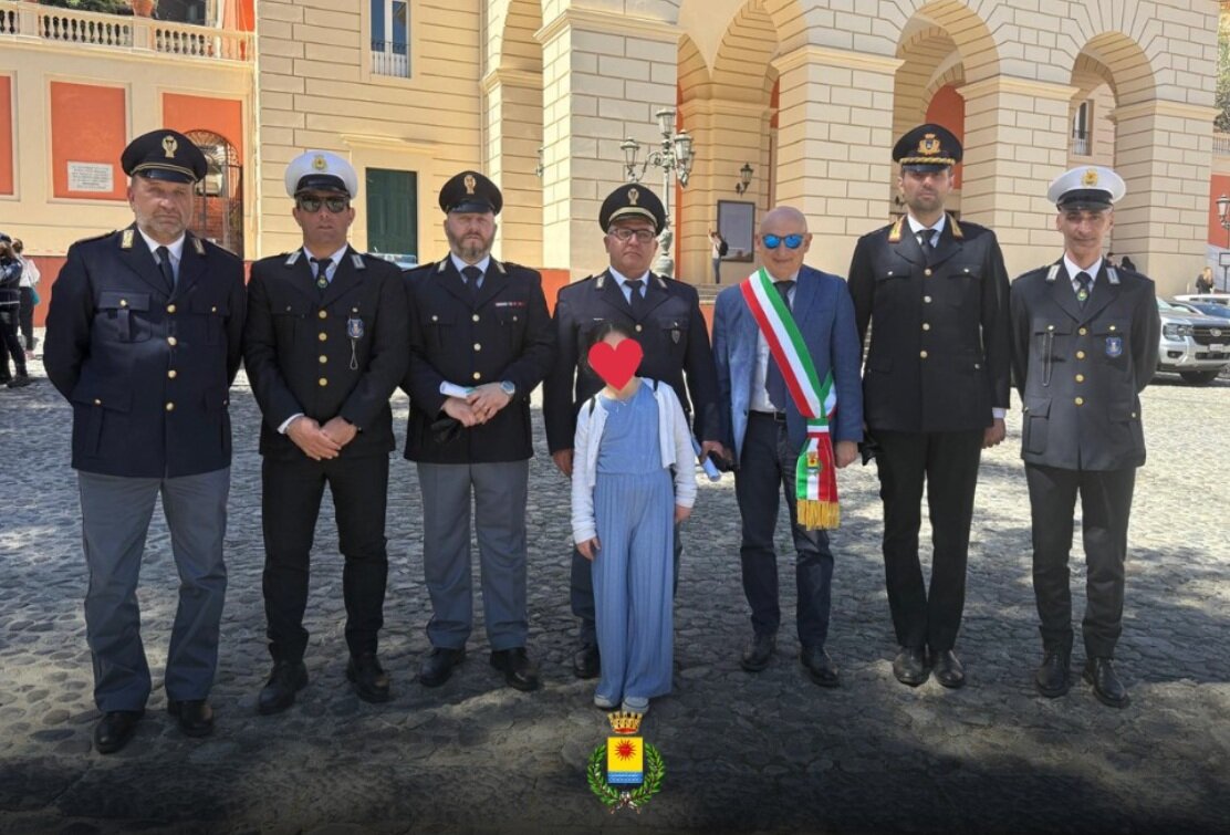ORGOGLIO TREBISACCE: DUE ISPETTORI PREMIATI ALLA FESTA DELLA POLIZIA DI STATO ORGOGLIO TREBISACCE: DUE ISPETTORI PREMIATI ALLA FESTA DELLA POLIZIA DI STATO