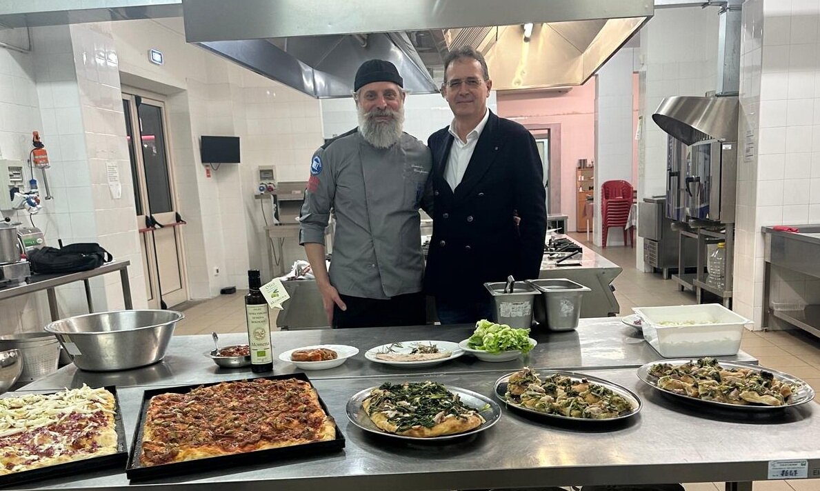 AL MAJORANA IL LABORATORIO SULLA PIZZA CON IL MAESTRO DANIELE CAMPANA