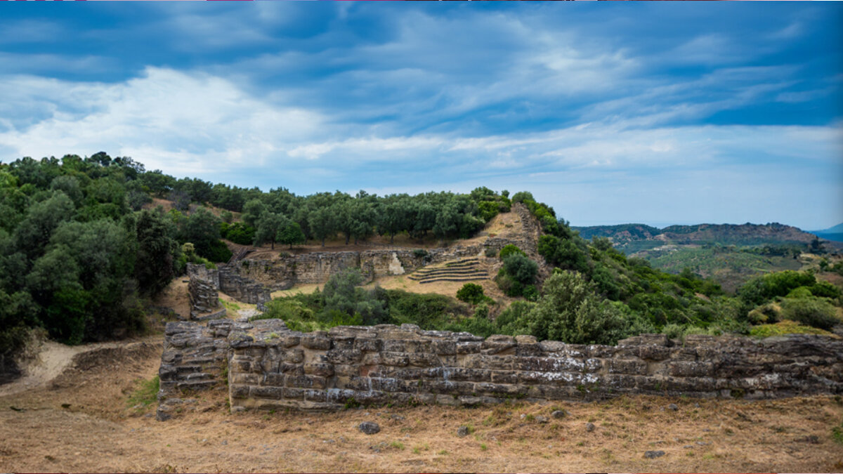 A CASTIGLIONE DI PALUDI APPUNTAMENTO CON ARCHEOLOGIA DELLA PACE TRA SGUARDI DI DONNE