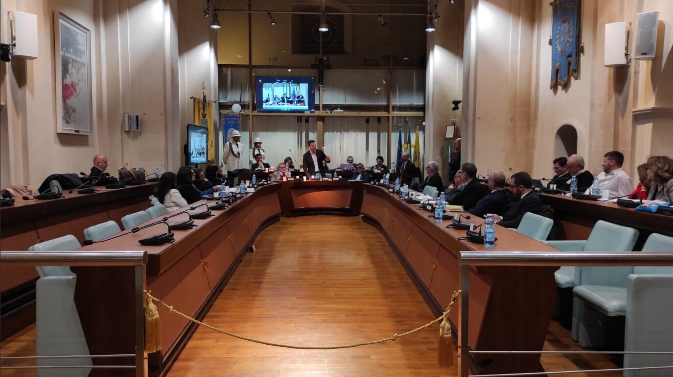 CORIGLIANO-ROSSANO, IL CONSIGLIO COMUNALE HA APPROVATO IL BILANCIO PLURIENNALE 2026-2028