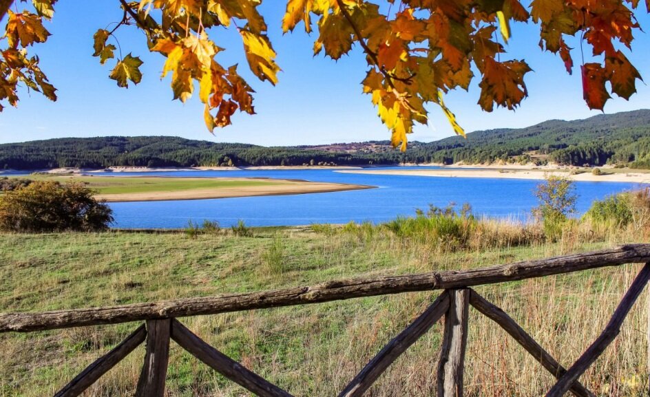 LAGO CECITA NAVIGABILE, SVOLTA STORICA PER LA SILA