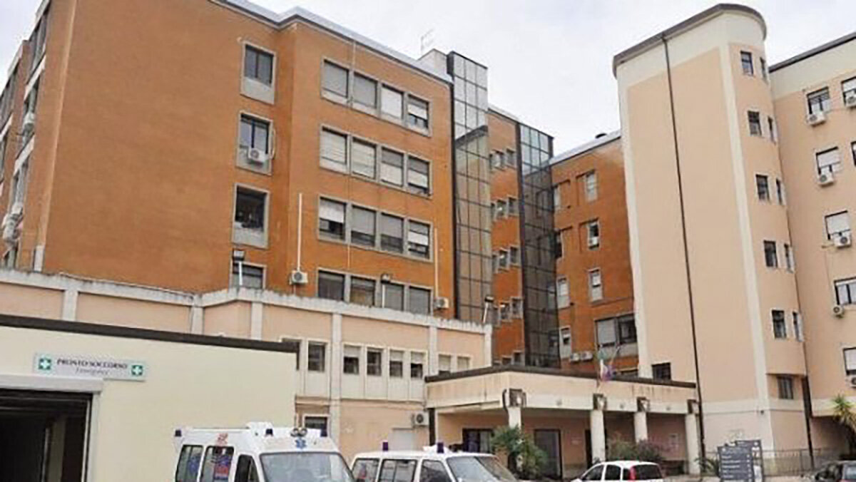 DOCENTE MUORE IN OSPEDALE, I FAMILIARI DENUNCIANO: DISPOSTA INDAGINE
