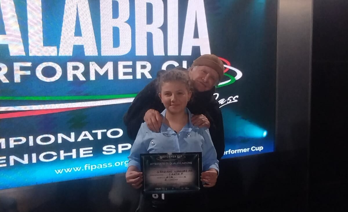 PERFORMER CUP ITALY, JOANA CONQUISTA IL SECONDO POSTO AGLI STUDIOS DI CO-RO E VOLA ALLE FINALI NAZIONALI