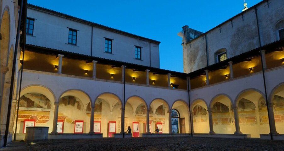 GRANDE PARTECIPAZIONE PER L’APERTURA SERALE DELL’ARCHIVIO DI STATO DI COSENZA