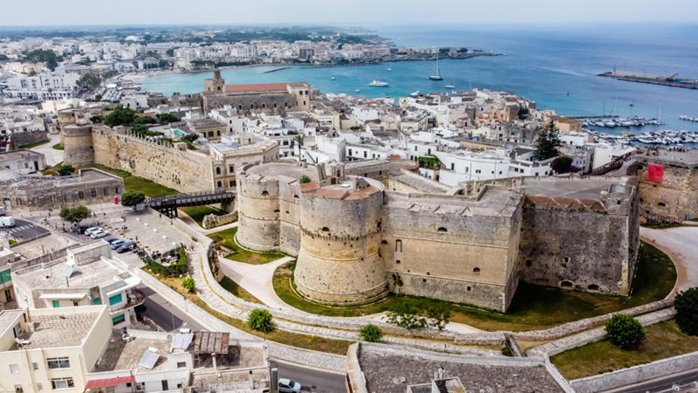castello-otranto.jpeg castello-otranto.jpeg