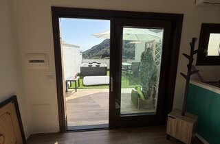 accesso diretto alla terrazza privata con jacuzzi accesso diretto alla terrazza privata con jacuzzi