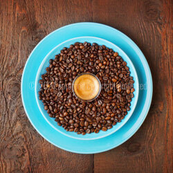 oe-21-023_espresso_nel_piatto