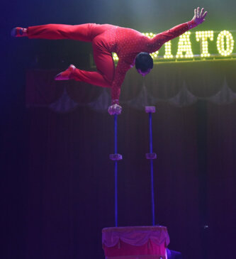 8778-christian ferney verticali.jpeg