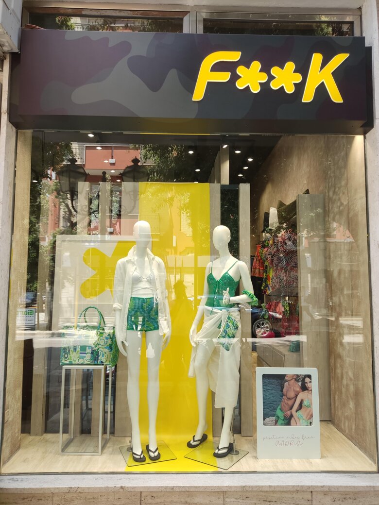 windows display design & set up