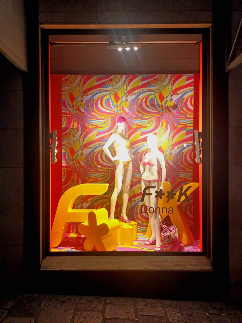 windows display design & set up _ RINASCENTE Cagliari